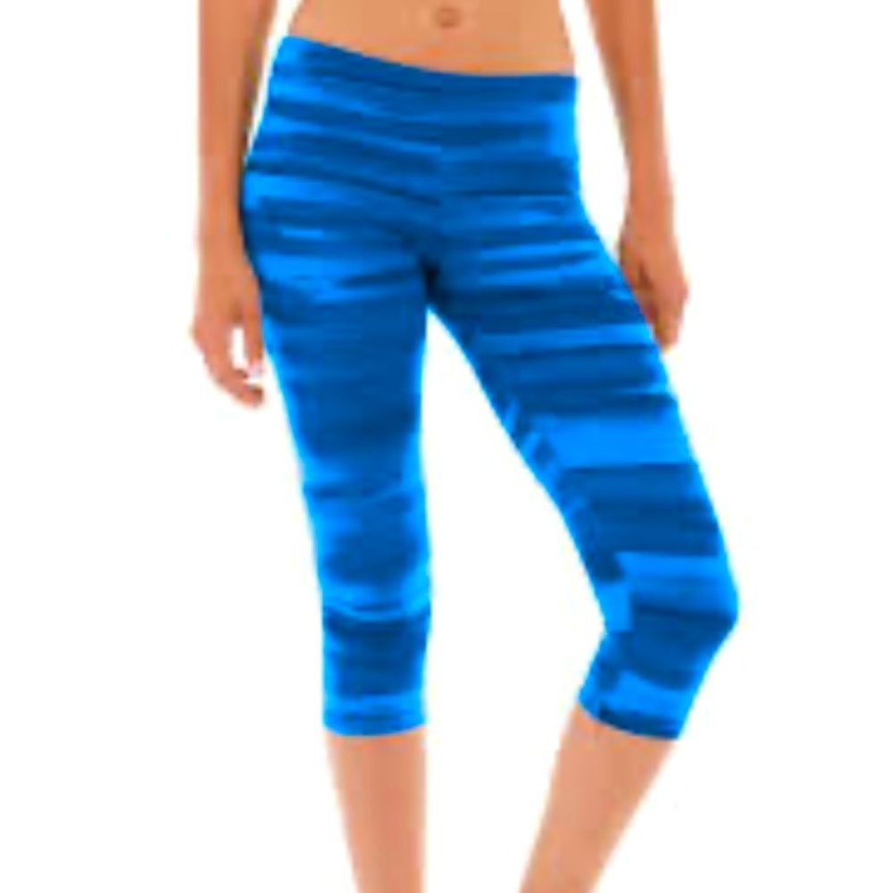 Zella Teal And Navy Cropped Leggings Size Medium